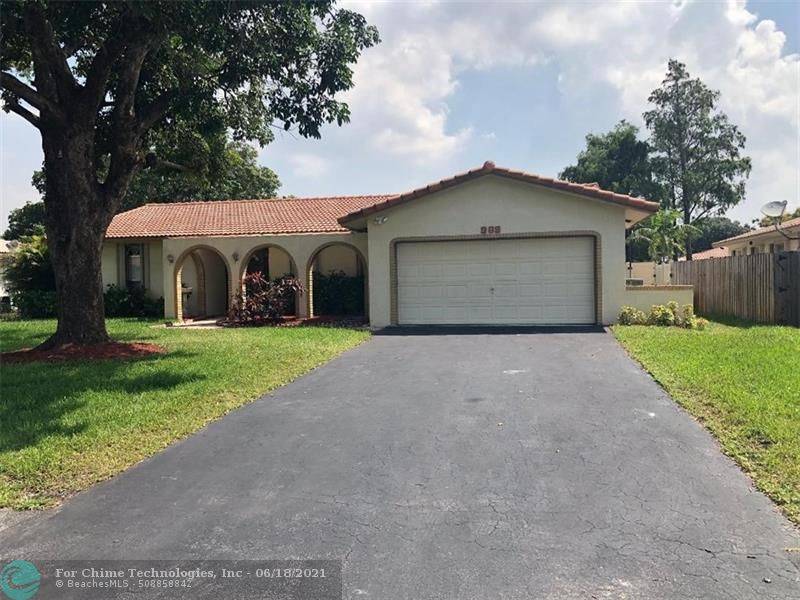 969 Ramblewood Dr, Coral Springs, FL 33071