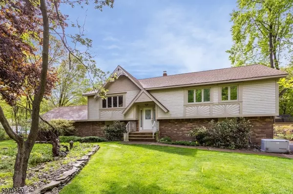 197 S Hillside Ave, Roxbury Twp., NJ 07876