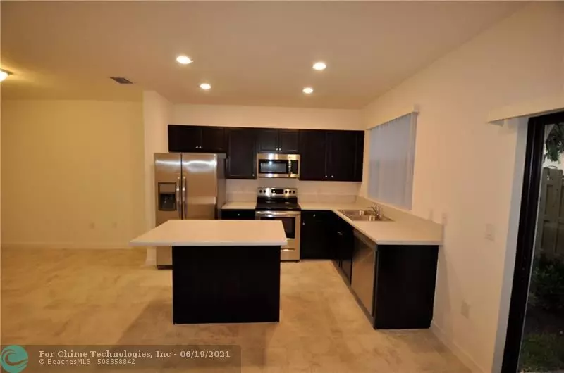 346 NE 208th Ter  #346, Miami, FL 33179