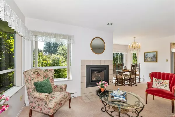 Cobble Hill, BC V0R 1L1,572 Cedar Cres