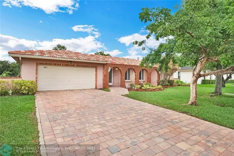 8823 NW 20th Mnr, Coral Springs, FL 33071