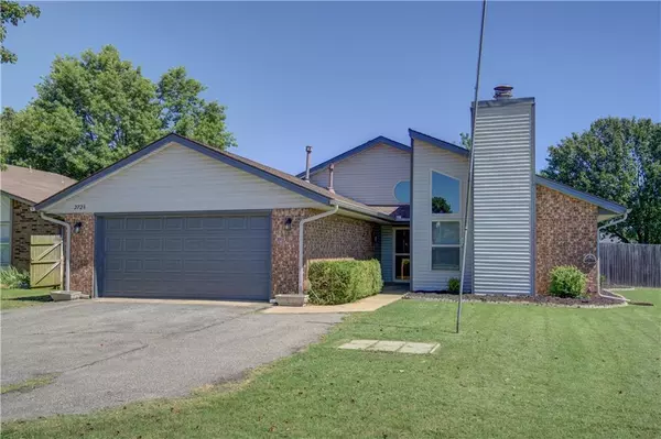 2721 Creekview Terrace, Norman, OK 73071