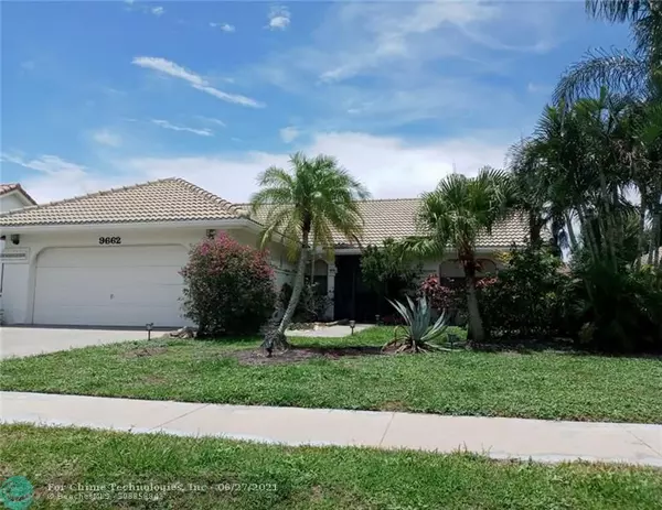 9662 Sun Pointe Dr, Boynton Beach, FL 33437