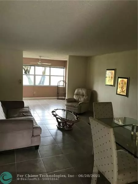 Sunrise, FL 33322,9821 Sunrise Lakes Blvd  #105