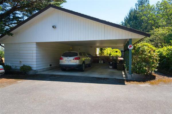 North Saanich, BC V8L 5T4,1070 McTavish Rd