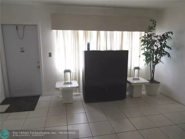 Hallandale Beach, FL 33009,230 SW 11th Ave  #5