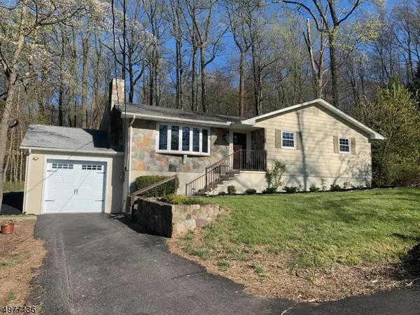 484 BELLIS RD, Holland Twp., NJ 08804