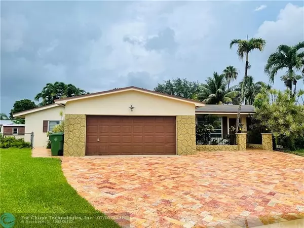 810 NW 93rd Ave, Pembroke Pines, FL 33024