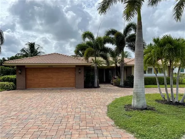 6633 Joanna CIR, Fort Myers, FL 33919