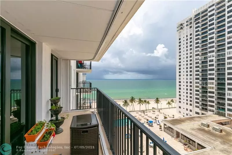 Hollywood, FL 33019,2201 S Ocean Dr  #1107