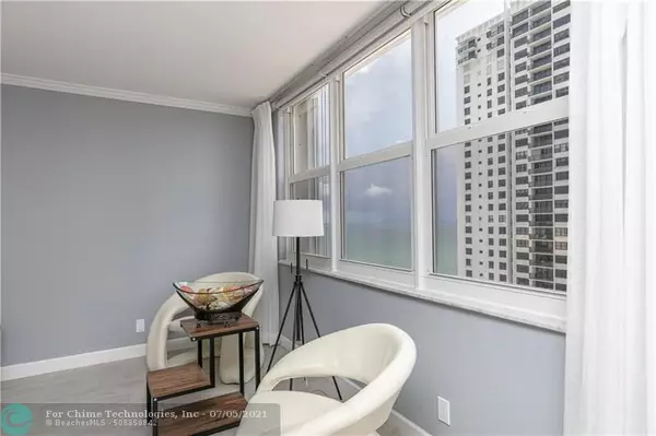 Hollywood, FL 33019,2201 S Ocean Dr  #1107