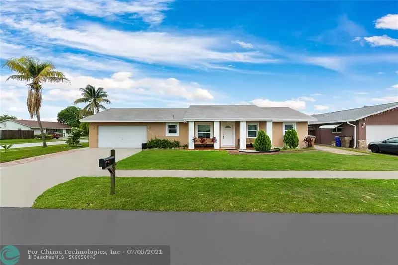 302 SW 34th Ave, Deerfield Beach, FL 33442