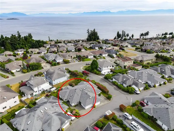 6595 Groveland Dr #5, Nanaimo, BC V9V 1S6