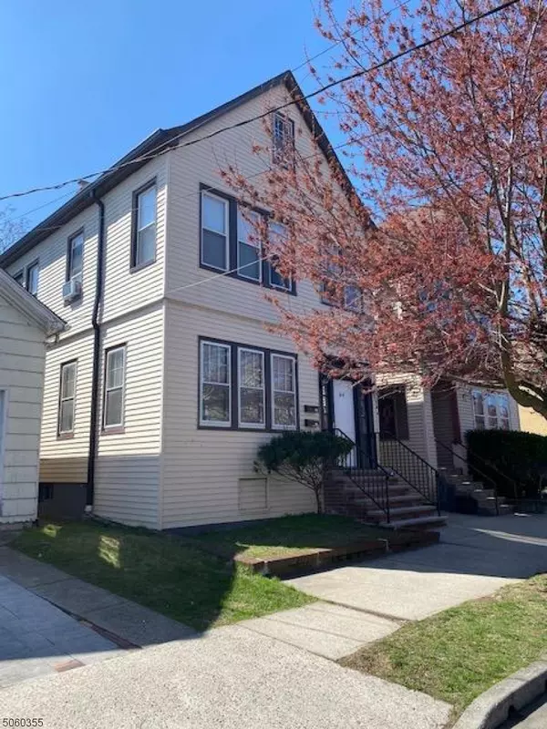 64 Maple St, Garfield City, NJ 07026