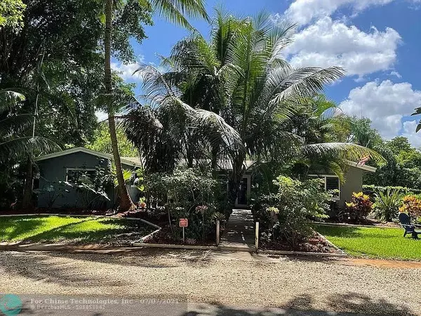 Plantation, FL 33317,825 Garden Ct