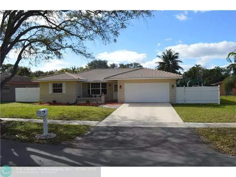 Plantation, FL 33317,1035 W COUNTRY CLUB CIR