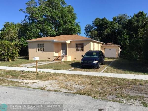 256 NW 121st St, Miami, FL 33168