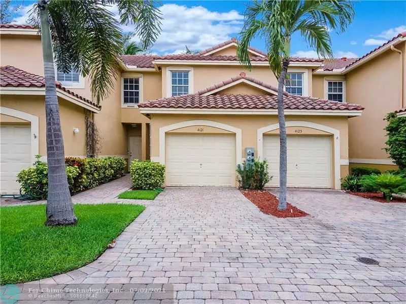 4121 Crystal Lake Dr, Deerfield Beach, FL 33064