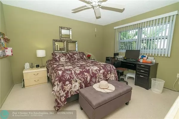 Pompano Beach, FL 33060,651 Pine Dr  #303