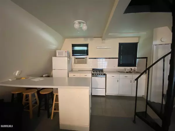 Elizabeth, IL 61028,55 Oak Valley Drive