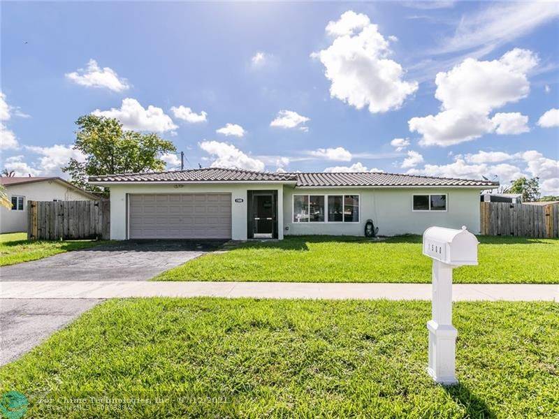 1500 Cathedral Dr,  Margate,  FL 33063