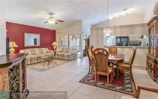 Plantation, FL 33324,9979 NW 2nd Ct