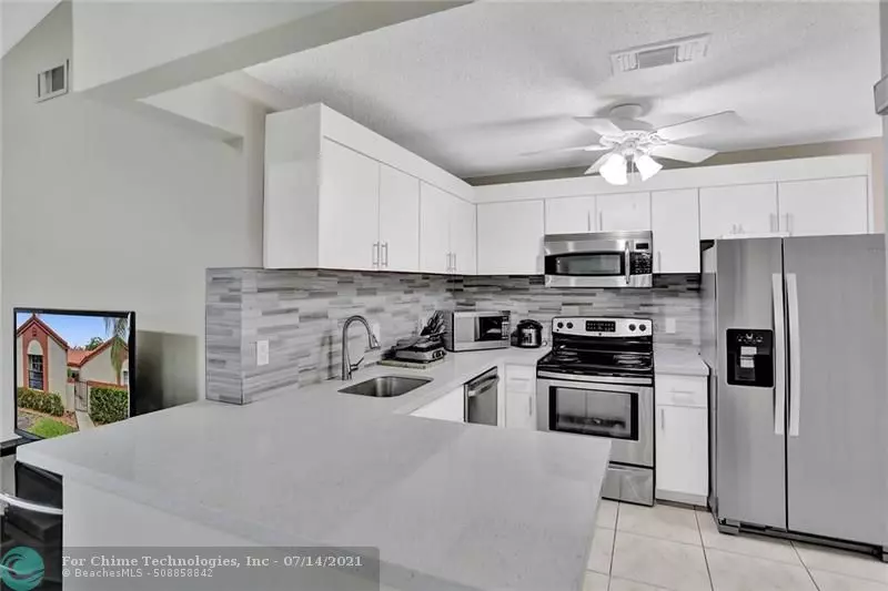 44 Centennial Ct  #44, Deerfield Beach, FL 33442