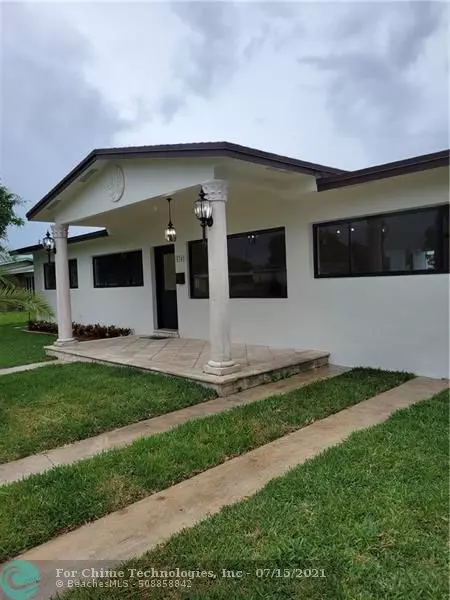 5740 NW 111th St, Hialeah, FL 33012