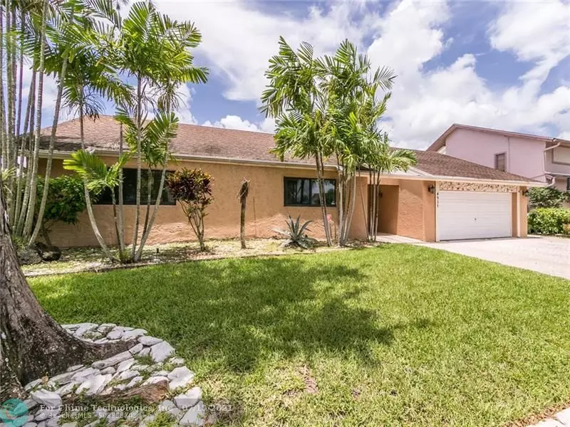 4951 NW 72nd Ter, Lauderhill, FL 33319