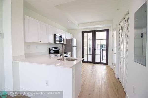 Davie, FL 33317,4100 Davie Rd  #206