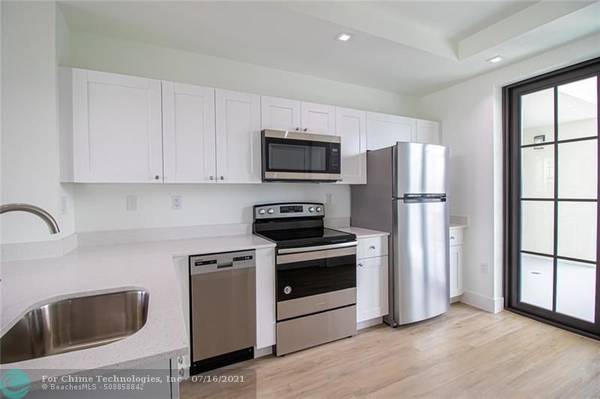 Davie, FL 33317,4100 Davie Rd  #206