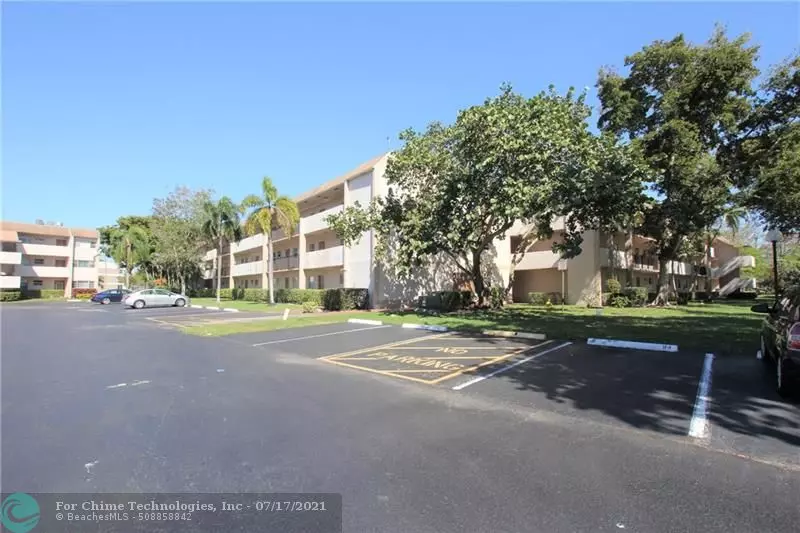 8301 Sands Point Blvd  #206, Tamarac, FL 33321