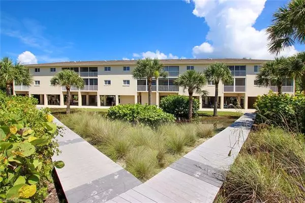 Sanibel, FL 33957,527 E Gulf DR #106