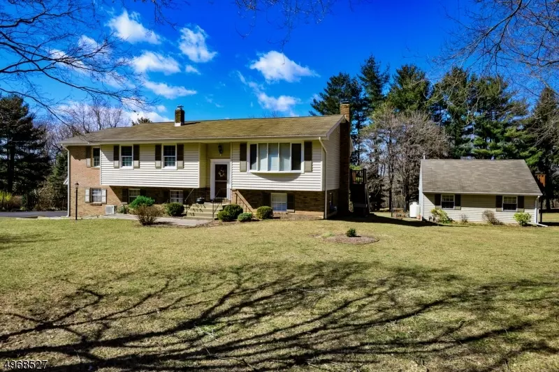 55 SHARRER RD, Lebanon Twp., NJ 07865