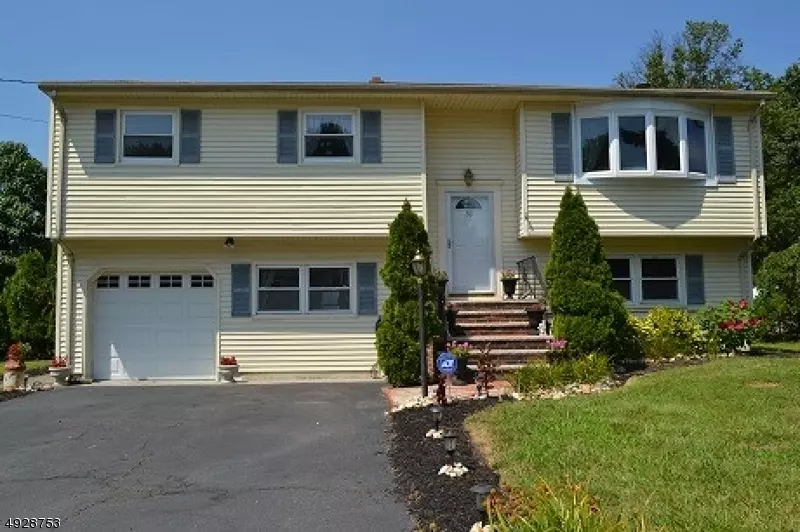 50 JANICE DR, Spotswood Boro, NJ 08884