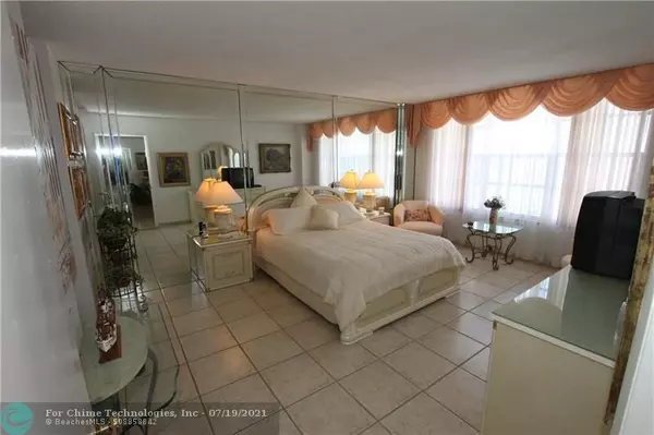 Hollywood, FL 33019,3800 S Ocean Dr  #1102