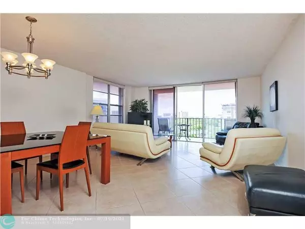 Hollywood, FL 33019,3800 S Ocean Dr  #412