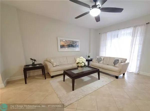 Lauderdale By The Sea, FL 33308,4445 El Mar Dr  #2-204