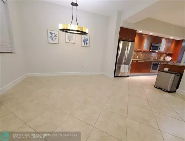 Lauderdale By The Sea, FL 33308,4445 El Mar Dr  #2-204