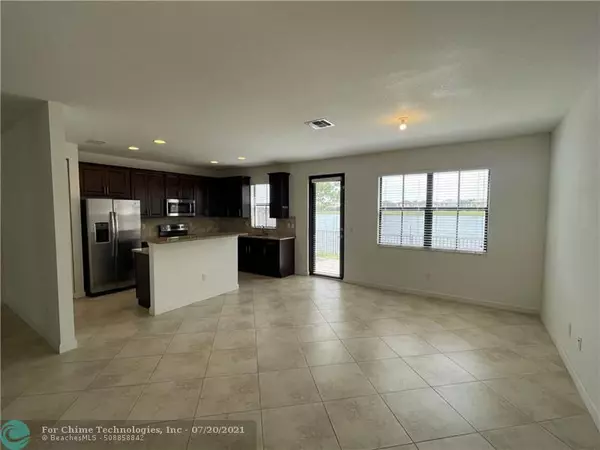 Parkland, FL 33076,8446 Lake Majesty Ln  #8446