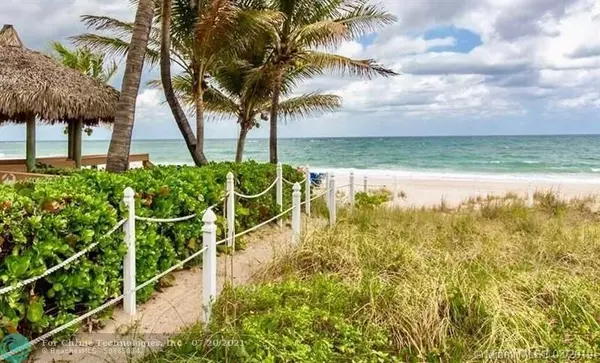 Lauderdale By The Sea, FL 33062,1439 S Ocean Blvd  #317