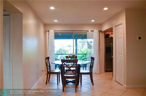 Pompano Beach, FL 33064,3930 Crystal Lake Dr  #309