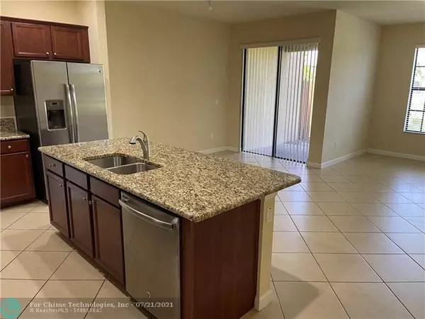 Wellington, FL 33449,10103 Wellington Parc Dr  #10103