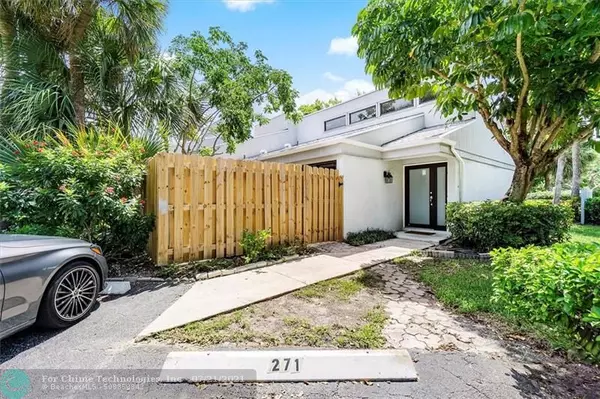 271 NW 15th St, Boca Raton, FL 33432