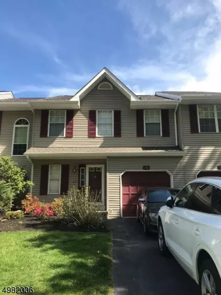 30 PINEHURST DR, Washington Twp., NJ 07882