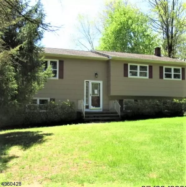 13 TOAD LN, East Amwell Twp., NJ 08551