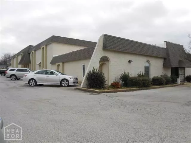 Jonesboro, AR 72401,1000 S Caraway Suite 100
