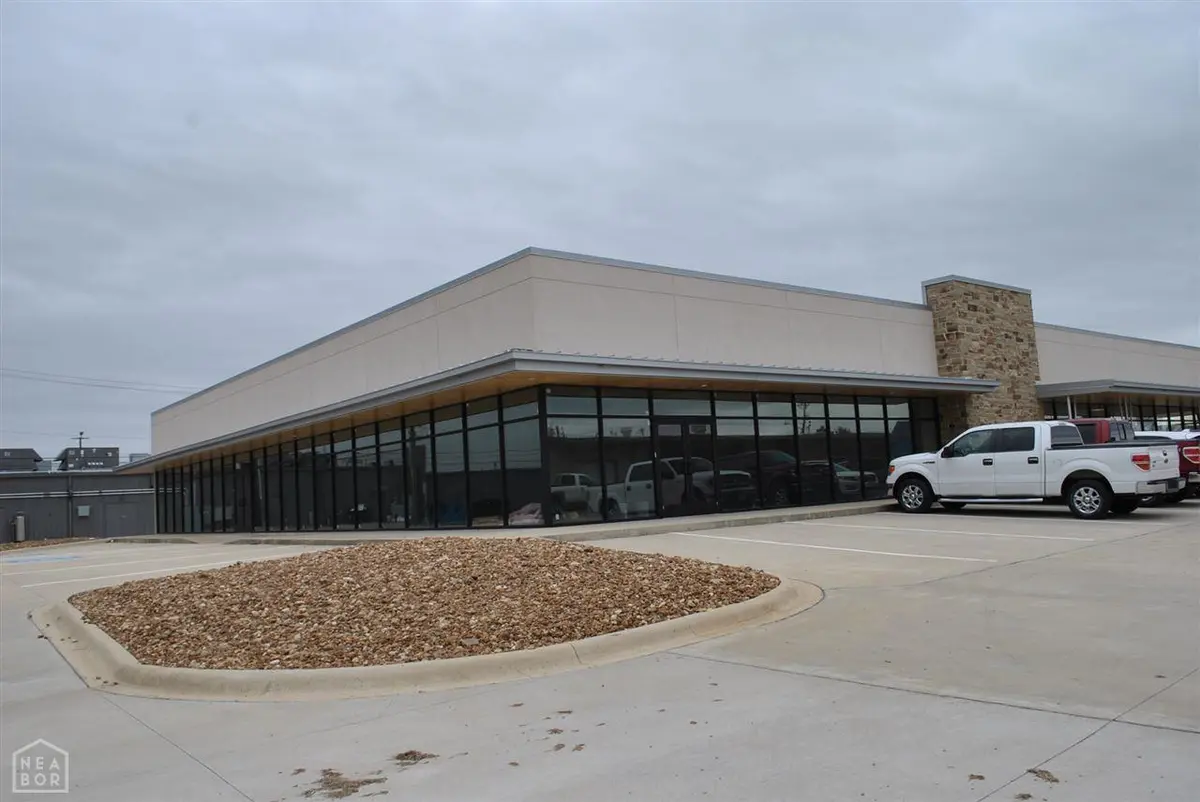 Jonesboro, AR 72401,2630 E Highland