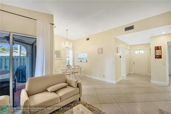 Weston, FL 33326,1594 Springside Dr  #8