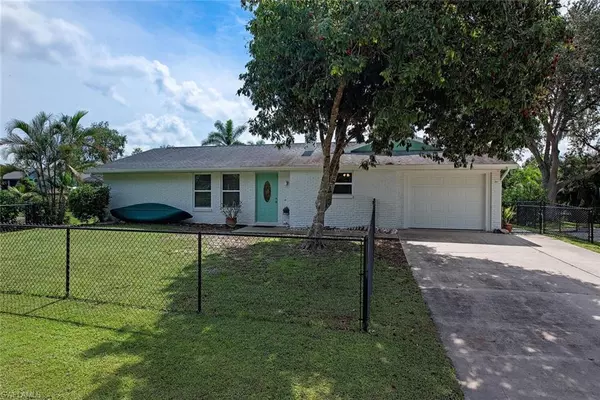 27244 Barbarosa ST, Bonita Springs, FL 34135